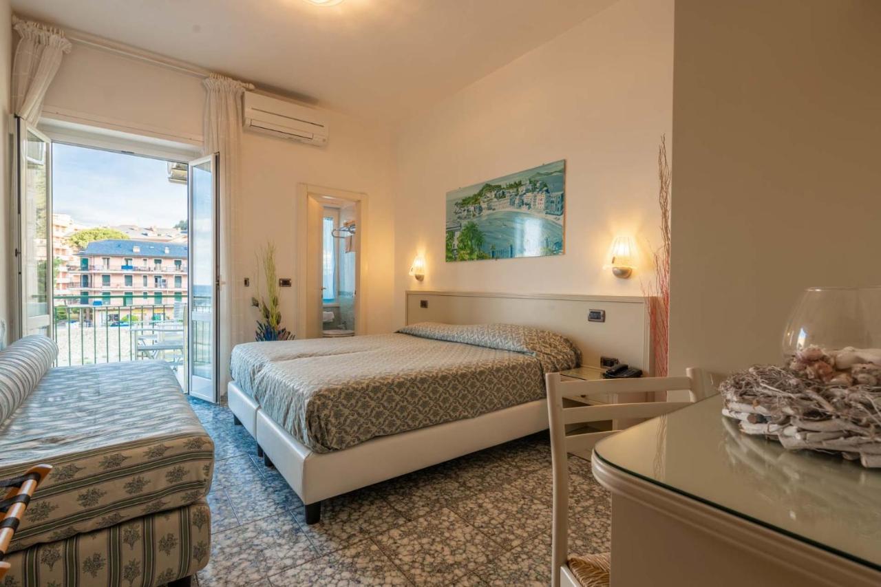 Hotel Riviera Deiva Marina Buitenkant foto