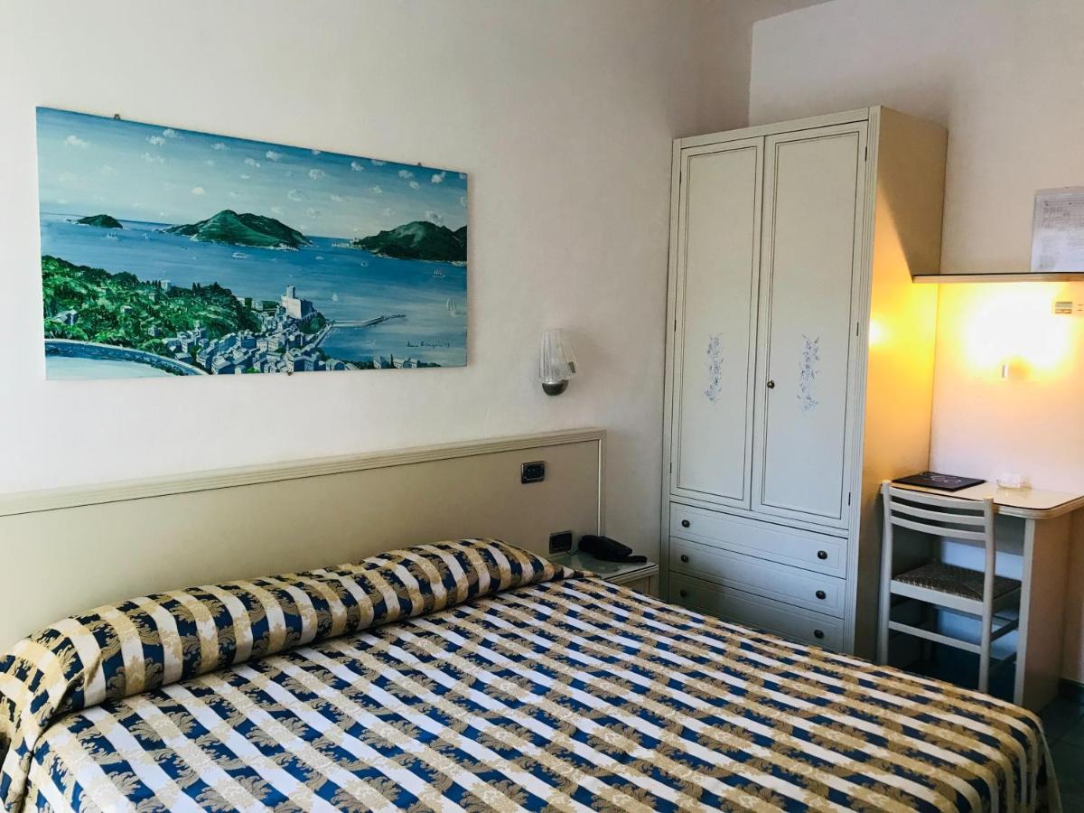 Hotel Riviera Deiva Marina Buitenkant foto